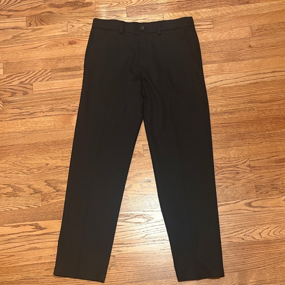 Men’s black Haggar straight fit pants 32 x 32